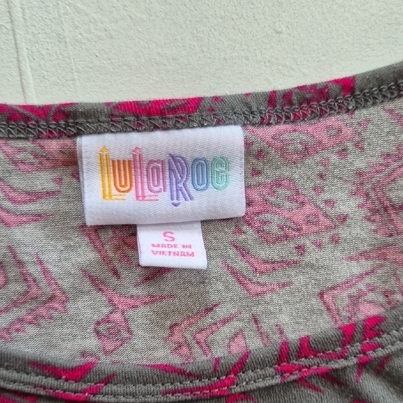 LuLaRoe Gray and Pink 3/4 Sleeve High Low Tee - Picture 2 of 4